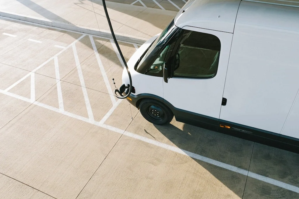 Rivian R1T: All-Electric Truck screenshot 10 of 12