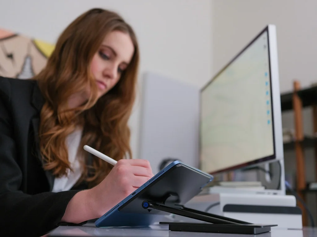 Moment screenshot 1 of 3