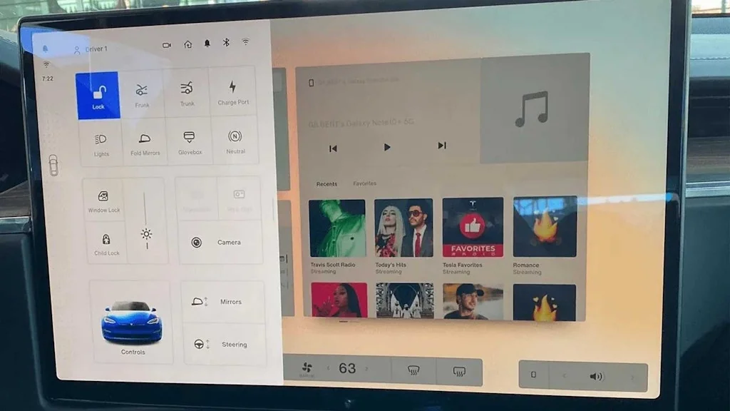 Tesla Roadster screenshot 3 of 5